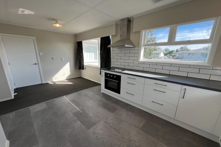 Photo of property in 24 Stephens Crescent, Highbury, Palmerston North, 4412