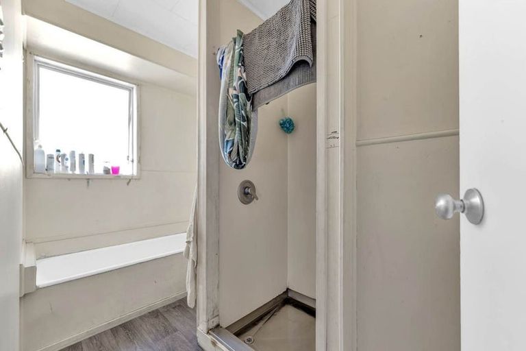 Photo of property in 6 Sealord Place, Manurewa, Auckland, 2102