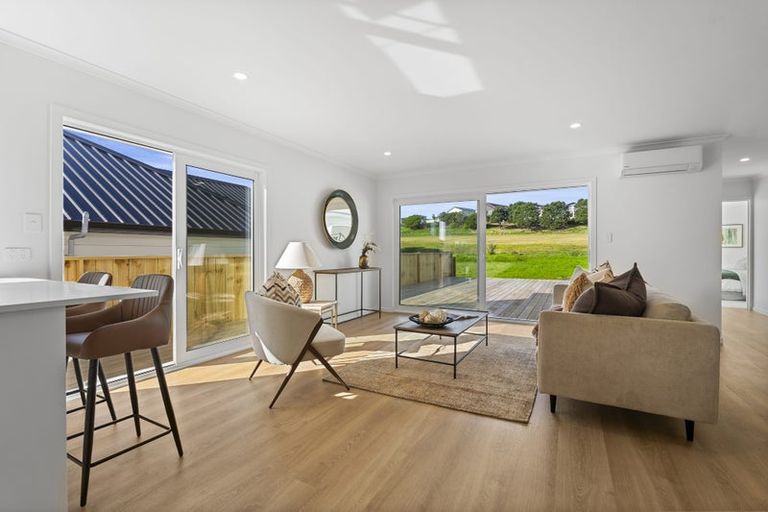 Photo of property in 49 Ta Moko Drive, Gulf Harbour, 0930