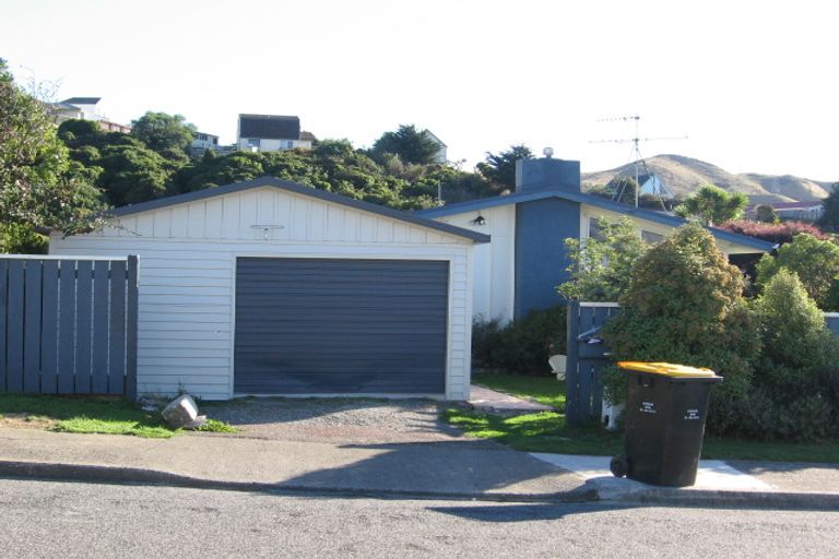 Photo of property in 21 Cranwell Street, Churton Park, Wellington, 6037