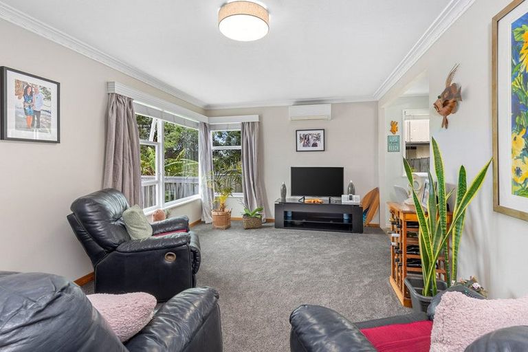 Photo of property in 16 Sundown Avenue, Manly, Whangaparaoa, 0930