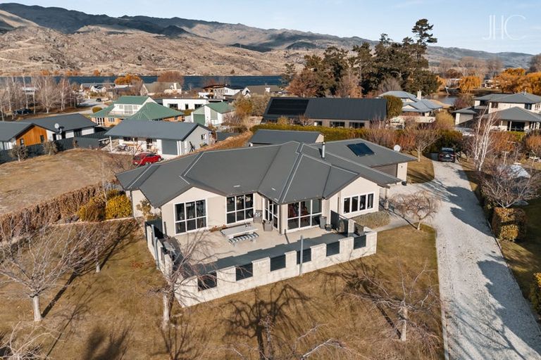 Photo of property in 18 Pisa Moorings Road, Mount Pisa, Cromwell, 9383