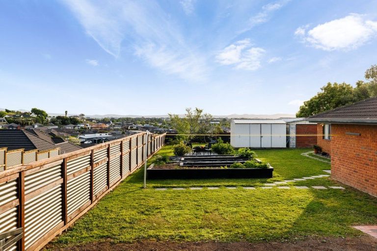 Photo of property in 19 Castleton Way, Flagstaff, Hamilton, 3210