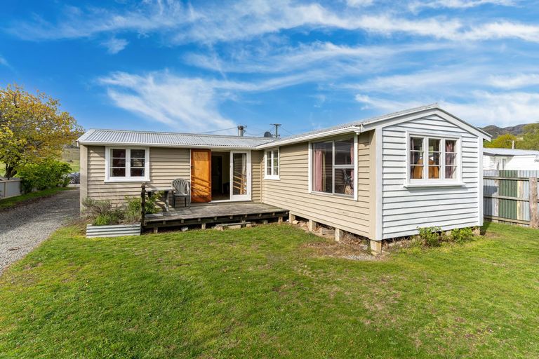 Photo of property in 7 Dobson Street, Otematata, 9412