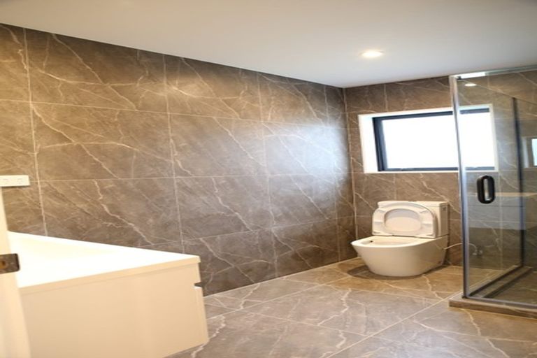 Photo of property in 109b Woodglen Road, Glen Eden, Auckland, 0602