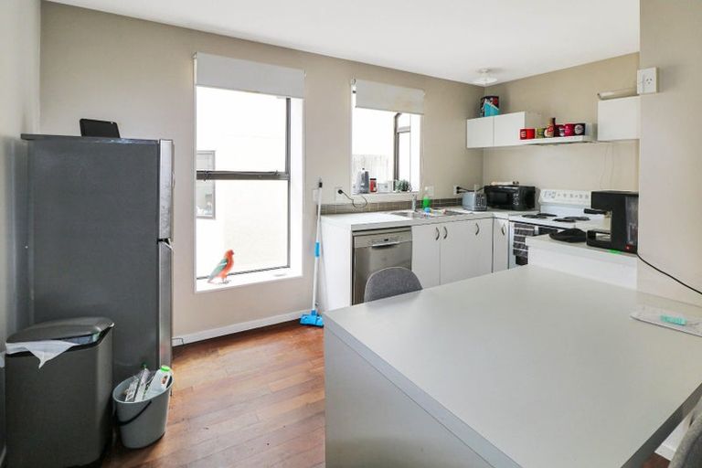 Photo of property in 31 Macdonald Crescent, Te Aro, Wellington, 6011