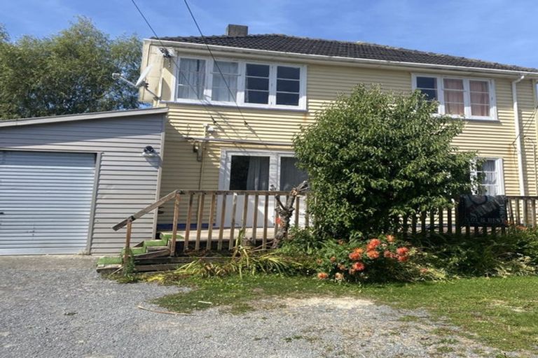 Photo of property in 82 Reynolds Street, Taita, Lower Hutt, 5011