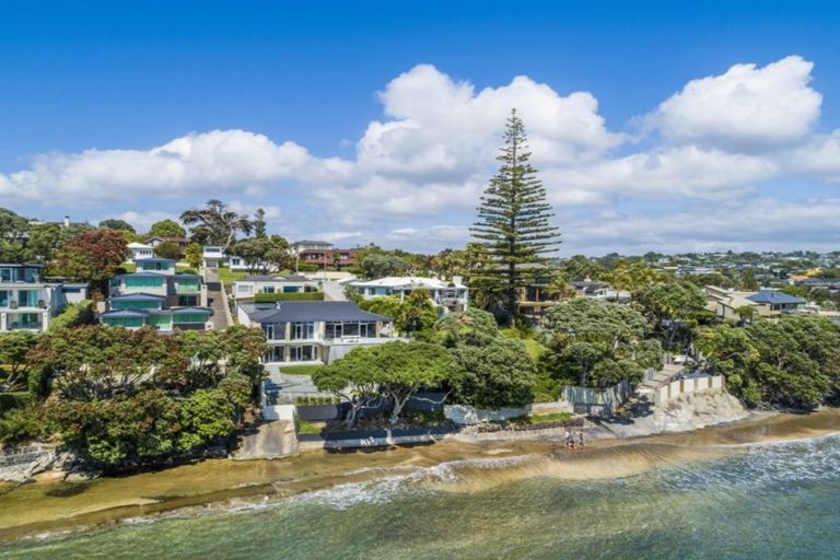 Photo of property in 2/34 Whitby Crescent, Mairangi Bay, Auckland, 0630