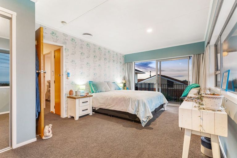 Photo of property in 166 Royal Road, Massey, Auckland, 0614