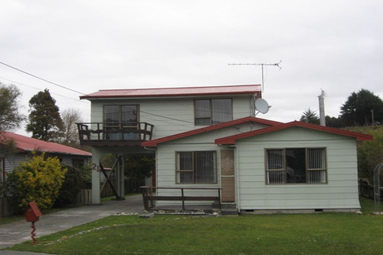 Photo of property in 21 Inverness Street, Dunollie, Runanga, 7803