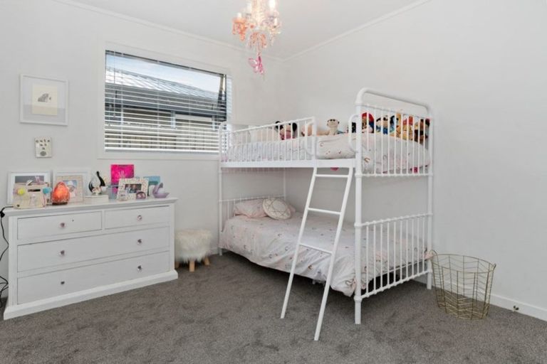 Photo of property in 18 Oka Street, Papamoa Beach, Papamoa, 3118