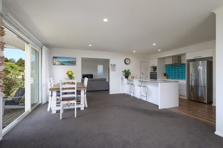 Photo of property in 2 Les Wakefield Road, Mapua, 7005