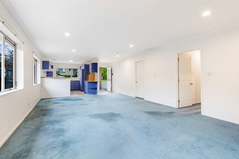 Photo of property in 4 Parkridge Way, Henderson, Auckland, 0612