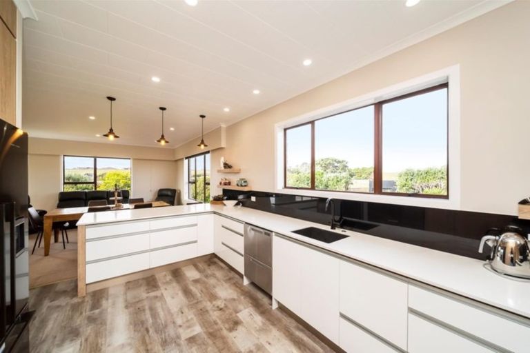 Photo of property in 56 Denby Road, Hawera, 4672