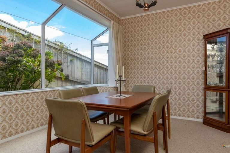 Photo of property in 12 Whanake Street, Titahi Bay, Porirua, 5022