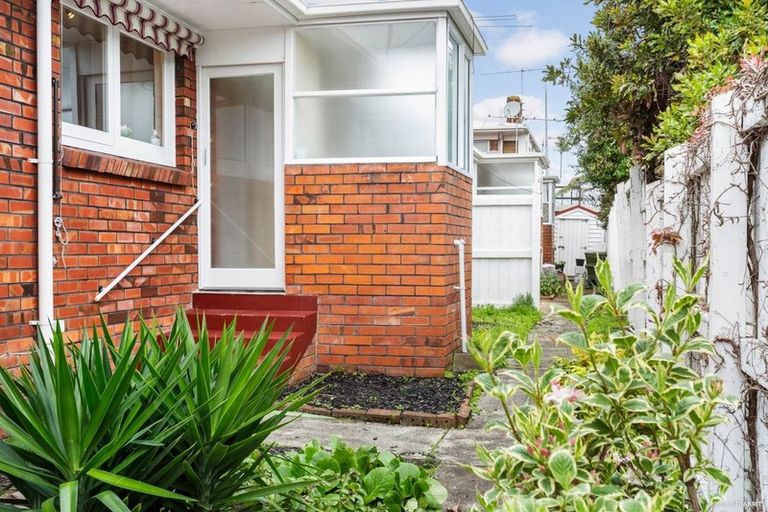 Photo of property in 4/15 Esmonde Road, Takapuna, Auckland, 0622