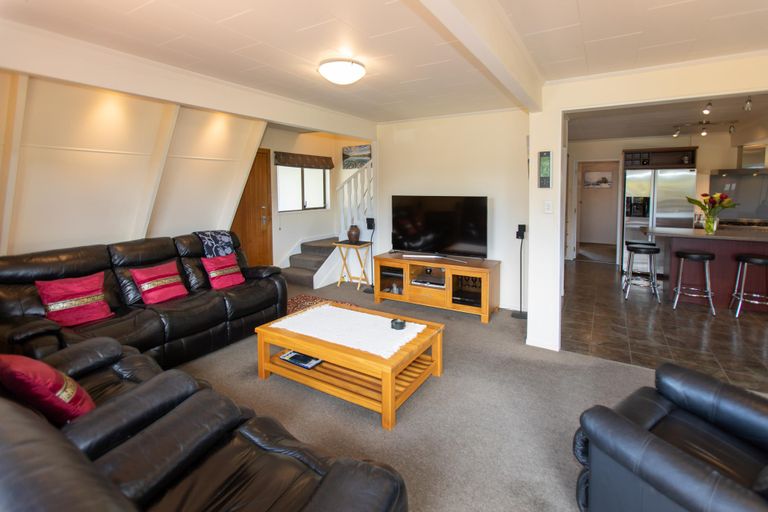 Photo of property in 18 Murray Place, Lake Tekapo, 7999