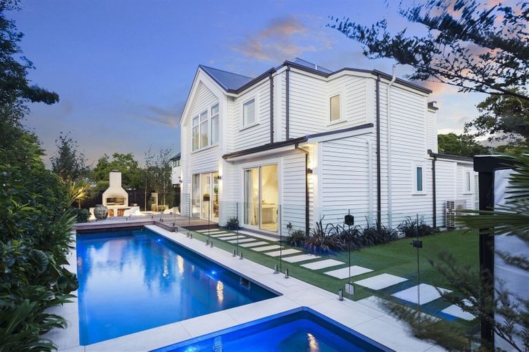 Photo of property in 197 Fendalton Road, Fendalton, Christchurch, 8052