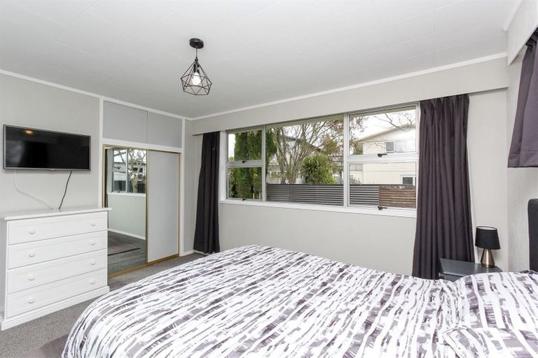 Photo of property in 3 Erica Place, Bell Block, New Plymouth, 4312