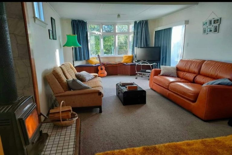 Photo of property in 7 Greenfield Street, Hector, 7822