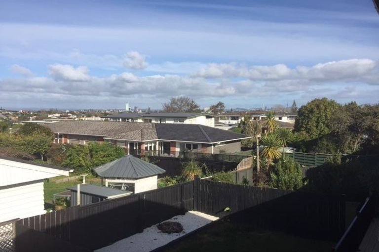 Photo of property in 1/54 Richards Avenue, Forrest Hill, Auckland, 0620