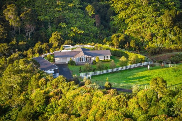 Photo of property in 6 Bridle Way, Hunua, Papakura, 2583