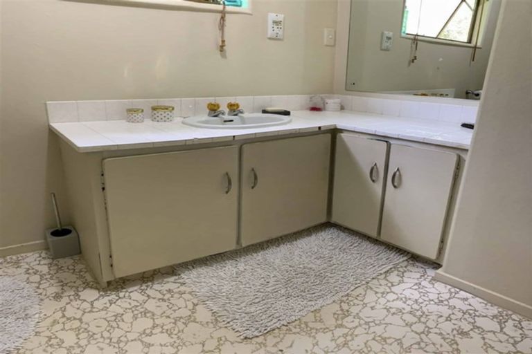 Photo of property in 45 Matua Road, Otatara, Invercargill, 9879