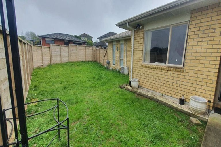 Photo of property in 9 Neesons Way, Glendene, Auckland, 0602
