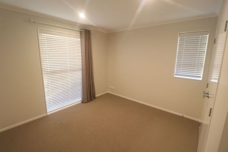 Photo of property in 63 Mackay Drive, Greenhithe, Auckland, 0632
