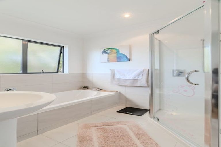 Photo of property in 49a Flaxdale Street, Birkdale, Auckland, 0626