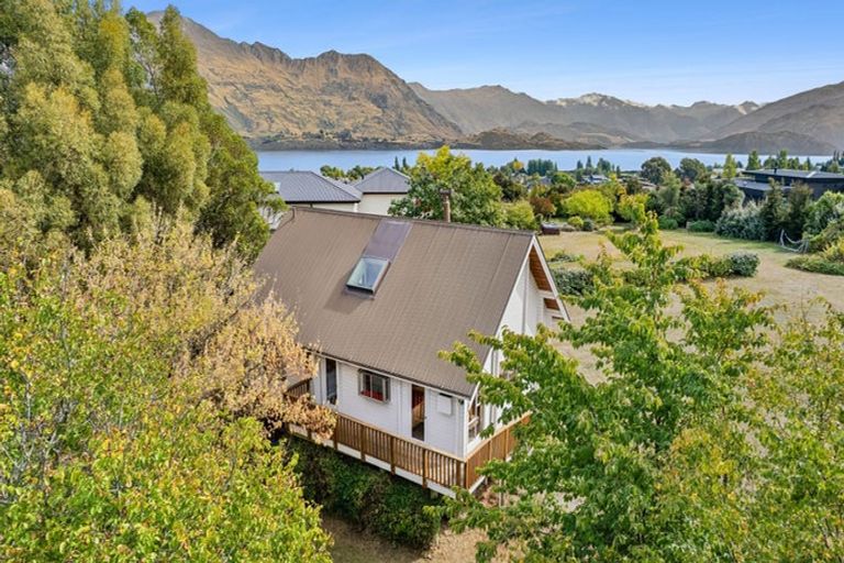 Photo of property in 63 Rata Street, Wanaka, 9305