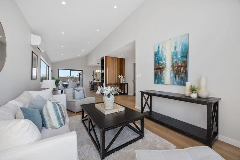 Photo of property in 15 Kakano Street, Clevedon, 2582