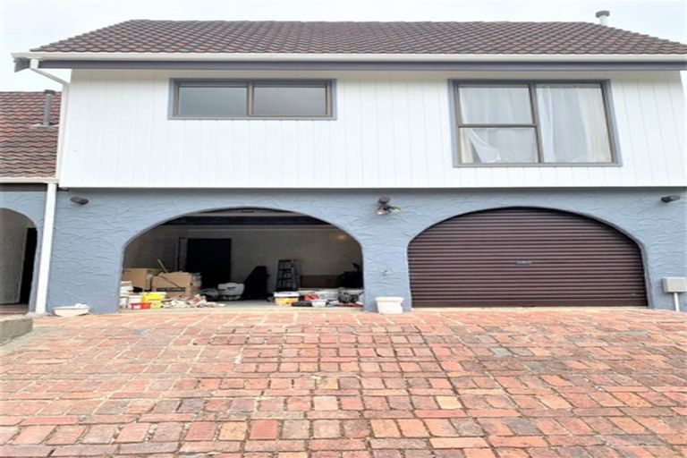 Photo of property in 6 Pioneer Grove, Silverstream, Upper Hutt, 5019