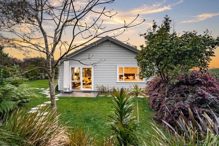Photo of property in 101 Mount Albion Rise, Taupaki, Henderson, 0782