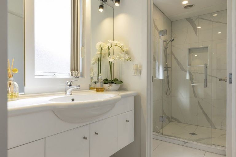 Photo of property in 28 Magnolia Rise, Waipahihi, Taupo, 3330