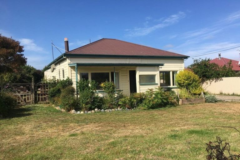 Photo of property in 10 Coronation Street, Waimate, 7924