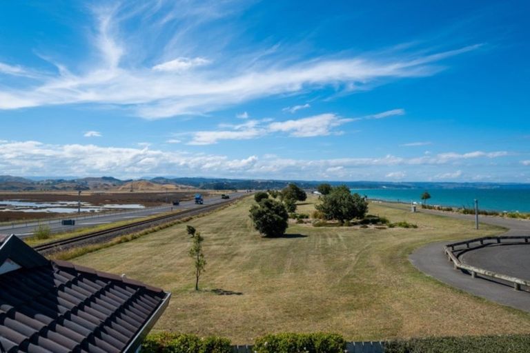 Photo of property in 99 The Esplanade, Westshore, Napier, 4110
