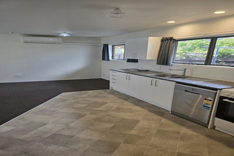 Photo of property in 2/20 Roulston Street, Pukekohe, 2120