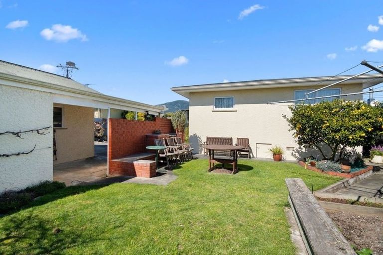 Photo of property in 22 Tennyson Crescent, Stoke, Nelson, 7011