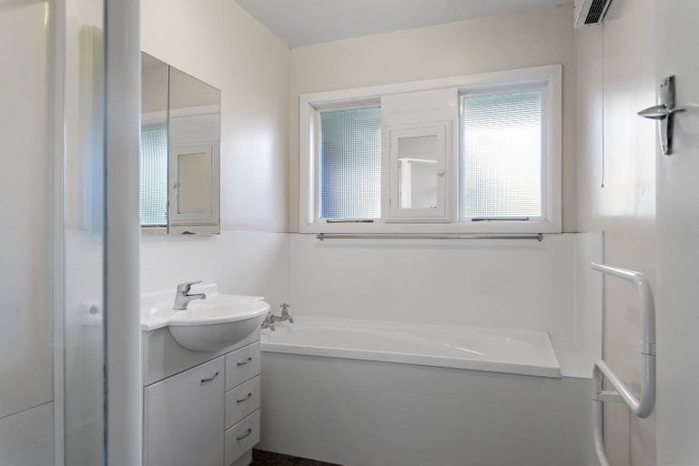 Photo of property in 2/6 Perry Street, Papanui, Christchurch, 8053