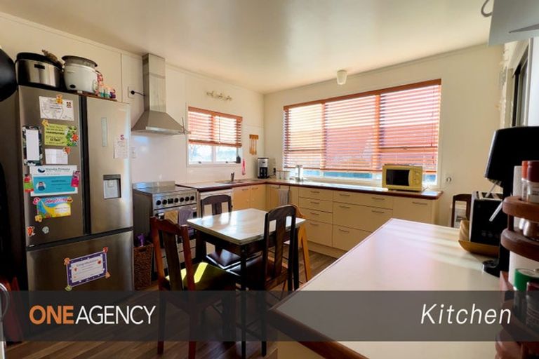 Photo of property in 27 Domain Street, Waiuku, 2123