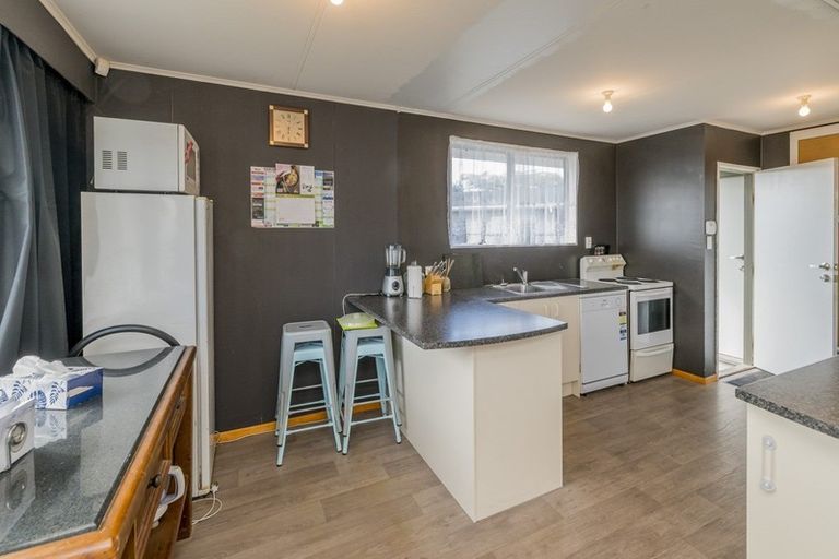 Photo of property in 85 Strathmore Avenue, Levin, 5510