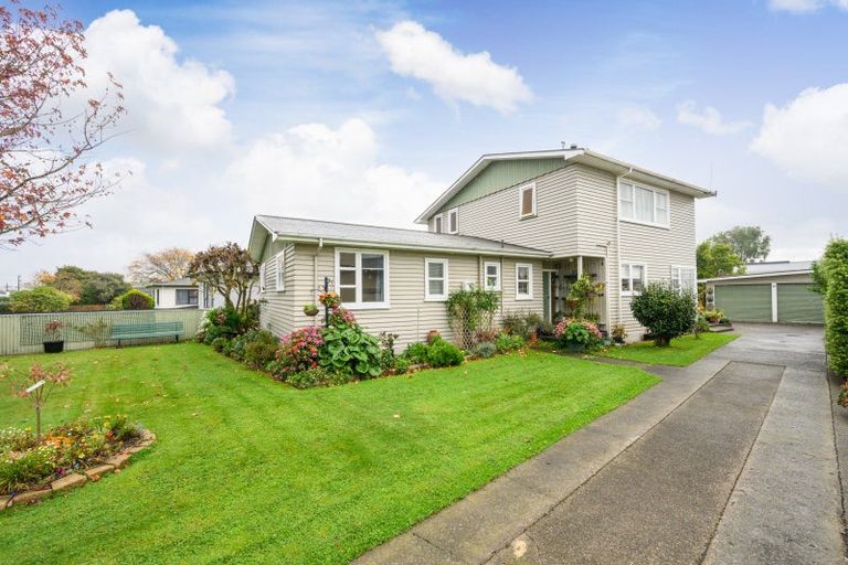 Photo of property in 10 Fairview Avenue, Feilding, 4702