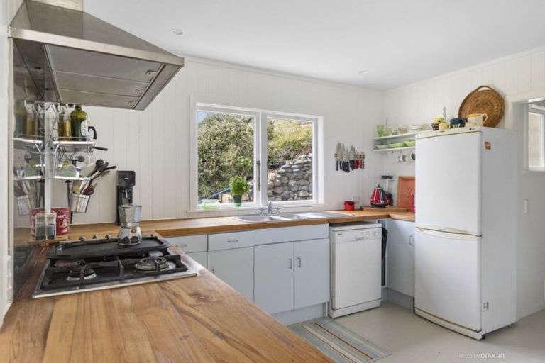 Photo of property in 1085 Makara Road, Makara Beach, Karori, 6972