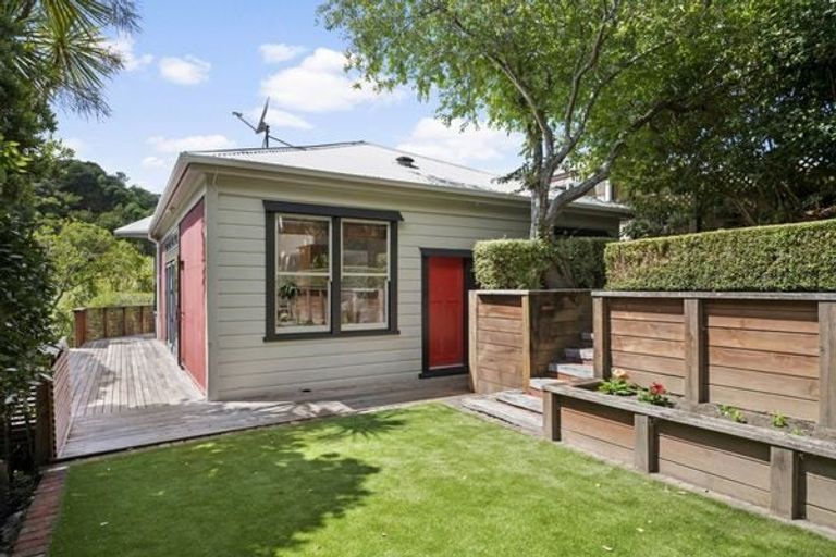 Photo of property in 14 Durham Street, Aro Valley, Wellington, 6021