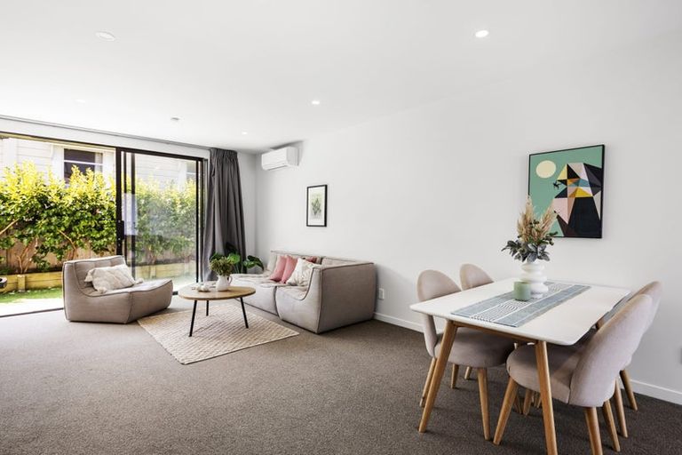 Photo of property in 5/74 Derwent Street, Island Bay, Wellington, 6023