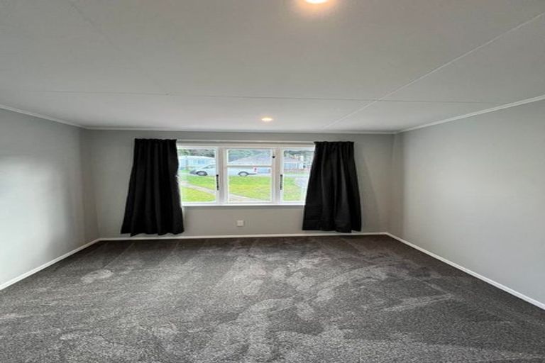 Photo of property in 172 Wellington Road, Wainuiomata, Lower Hutt, 5014