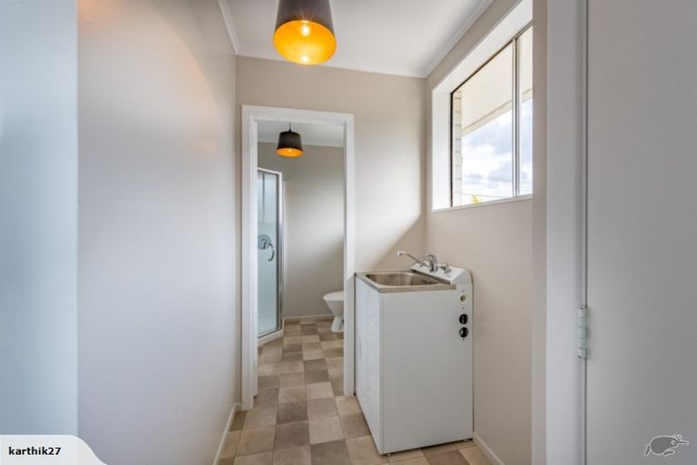 Photo of property in 2/39 Palmer Court, Silverstream, Upper Hutt, 5019