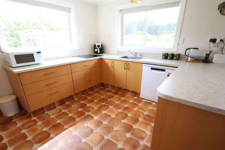 Photo of property in 16 Omapere Street, Dobson, Greymouth, 7805