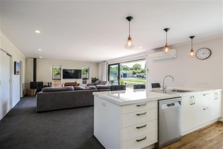 Photo of property in 2 Snowdon Street, Allanton, Mosgiel, 9092